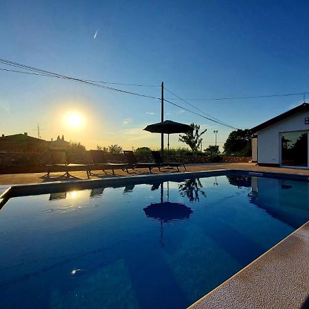 Cozy House With Pool Near Rovinj Apartment Канфанар Екстериор снимка