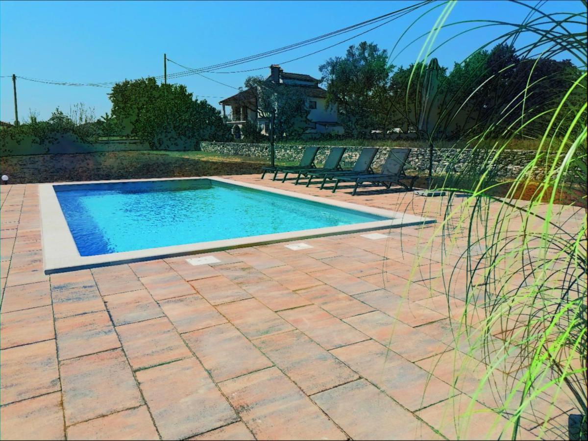 Cozy House With Pool Near Rovinj Apartment Канфанар Екстериор снимка