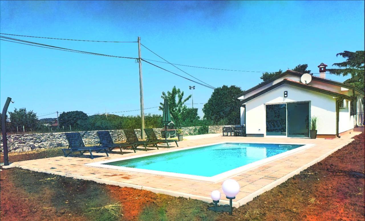 Cozy House With Pool Near Rovinj Apartment Канфанар Екстериор снимка